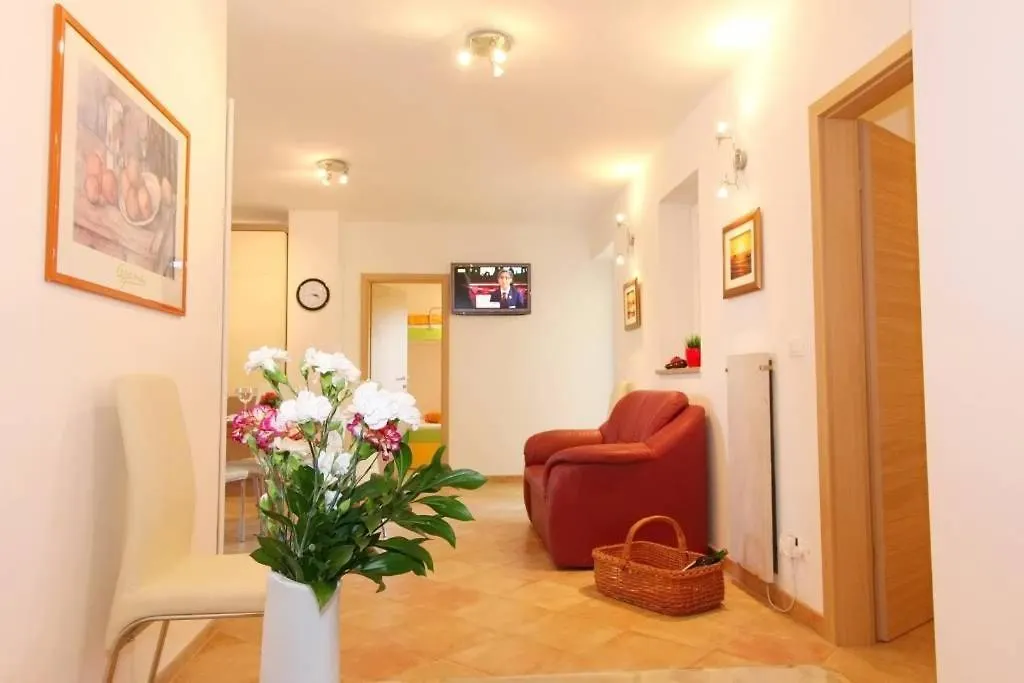 Mozart Apartment Porec Croatia